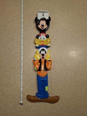 Disney Stackable Characters Back Sratcher- Black/Yellow/Orange/Blue